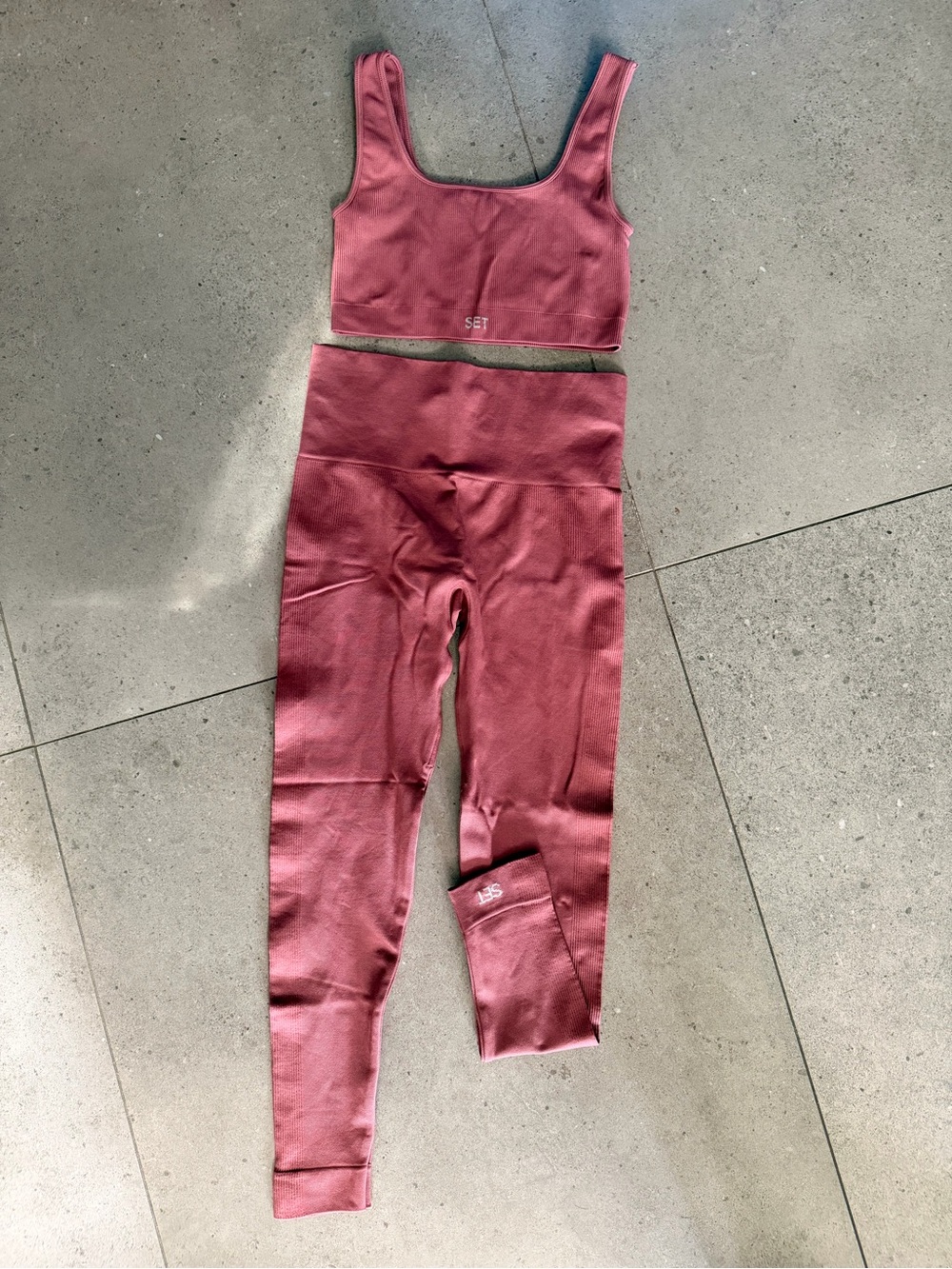 SET Active Seamless Scoop Sports Bra & High-Waist Leggings - Rose